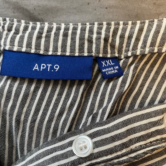 Beach-y, flowy, long sleeved shirt - Picture 3 of 3